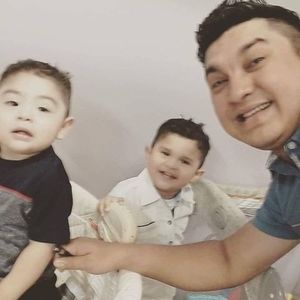 Meet your Posher, Eduar